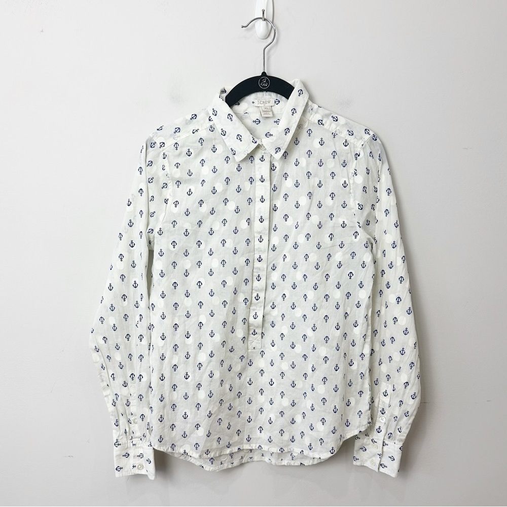 Jcrew Anchor Dot Popover Shirt atop White Blue Nautical Summer Boat Beach Vacay